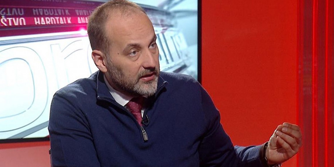 Saša Janković za Danas: Poljubac nije seksizam