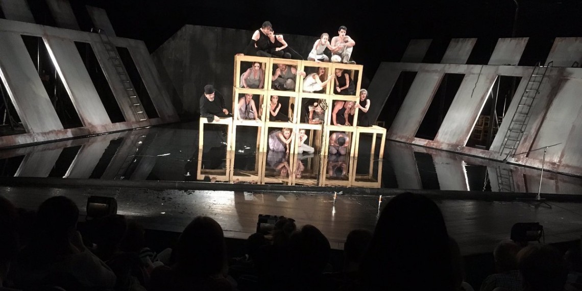 Brže, jače i bolje urušavanje stubova društva, institucija i države