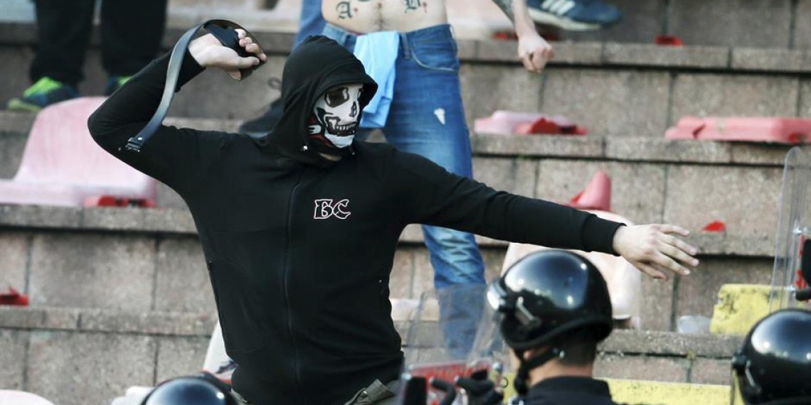 Neiskrena politika prema Kosovu rezultirala je kapitulacijom države pred huliganima