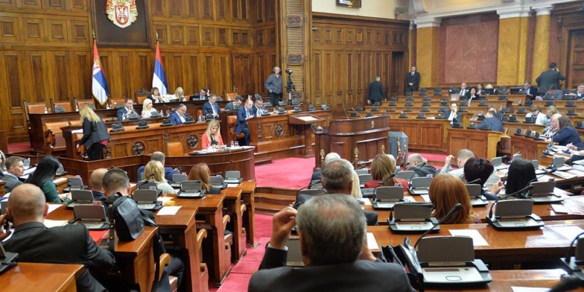Rad parlamenta obesmišljen, pravi narodni predstavnici treba da ga napuste