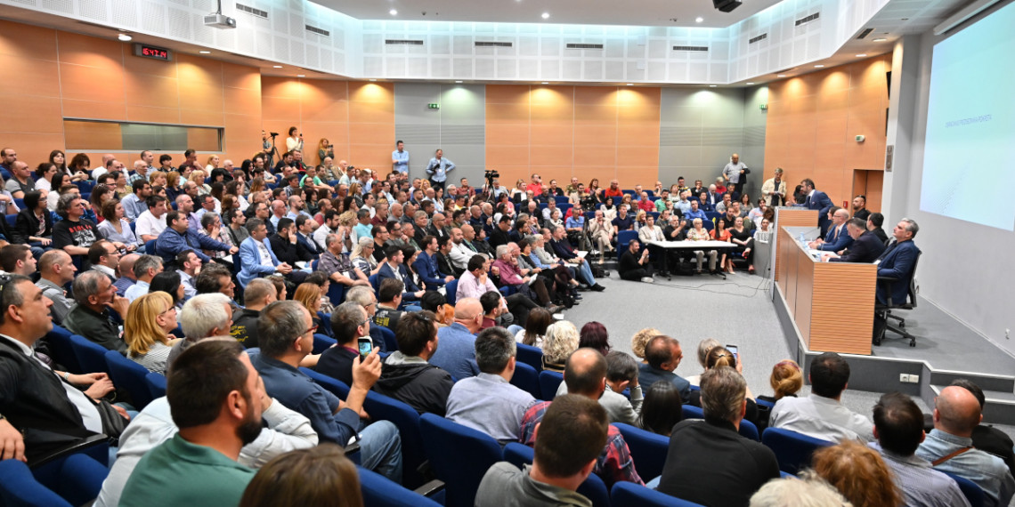 Diskretni šarm slobodnih građana