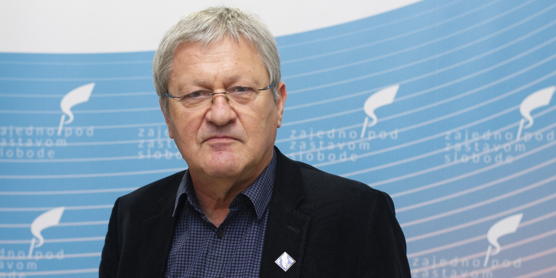 Dragan Velikić-Izdajnik