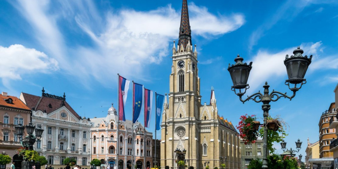 PSG Novi Sad– Proslava kraja školske godine uz ratnohuškačke pesme posledica decenijske vlasti SNS u Novom Sadu