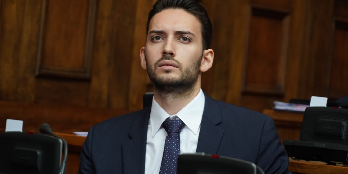 Pavle Grbović-Čečenska šubara Vučiću važnija od sastanka sa svetskim liderima